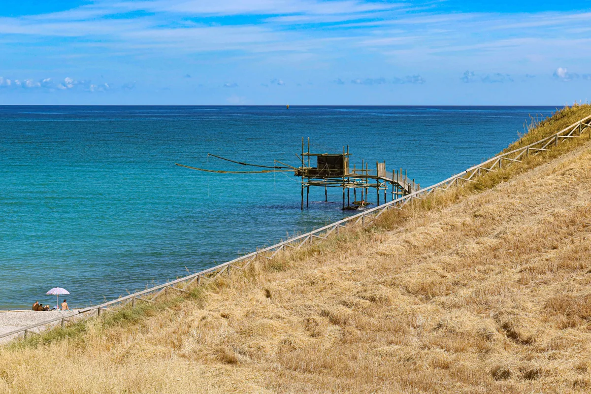 Guida ai trabocchi di Vasto: storia, architettura e ristoranti da provare