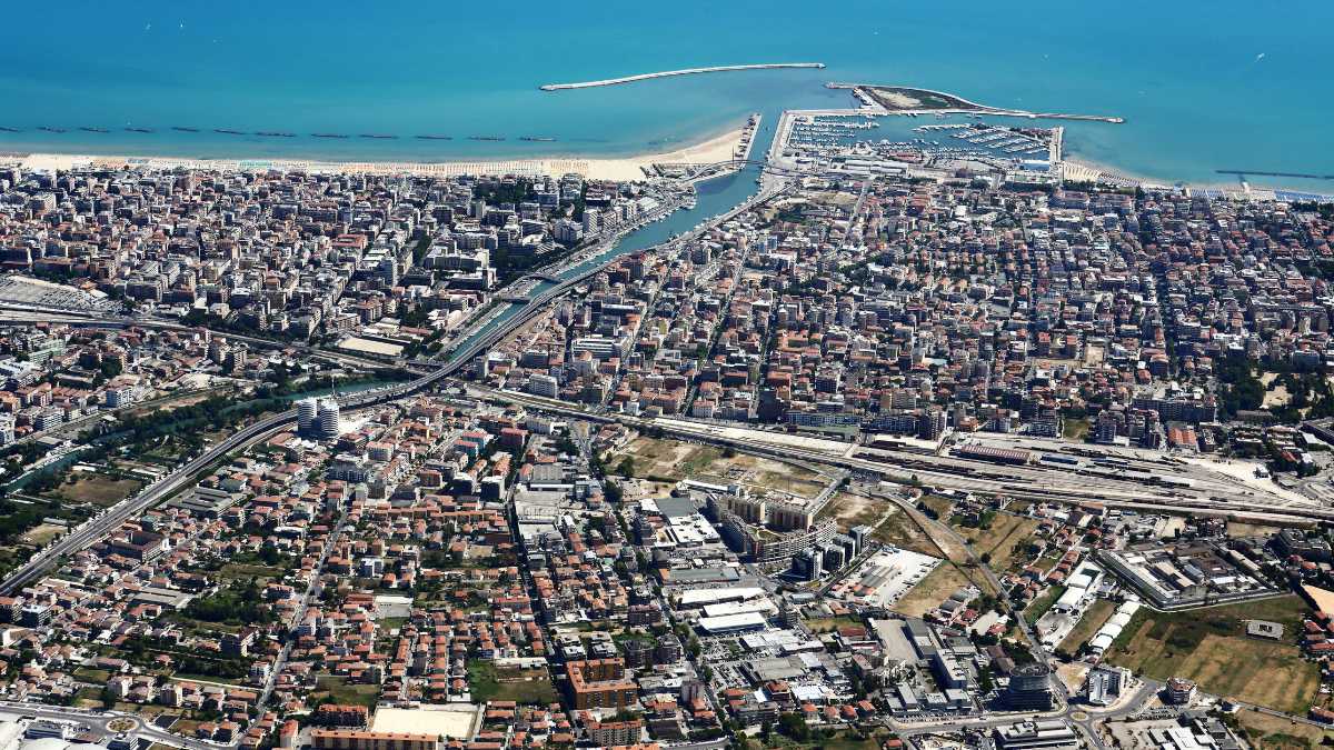 Come raggiungere Vasto dall'aeroporto di Pescara: tutte le opzioni
