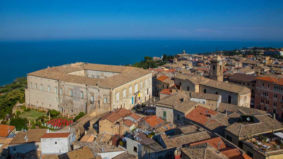 Passeggiata nel centro storico medievale di Vasto: cosa non perdere